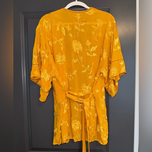 Amuse Society Kimono - Picture 2 of 4